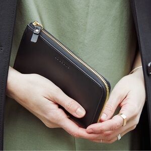 Lo & Sons Magnolia Leather Wallet